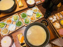 -银米·云南传统过桥米线(双廊黑金冠店)