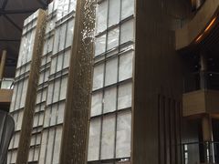 -上海滴水湖皇冠假日酒店