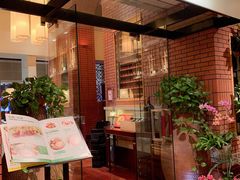 门面-香格里拉鱼跃地中海西餐厅·牛排披萨