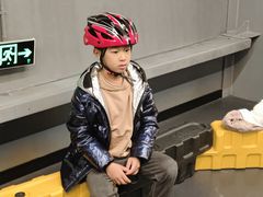 -极限PLAY运动娱乐新世界·团建派对潮玩休闲馆·室内蹦极高空游乐园