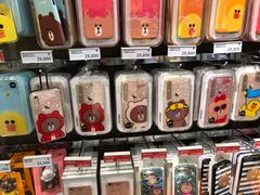 -LINE FRIENDS Garosu-gil Flagship Store