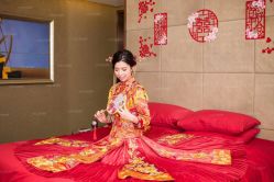 -现代经典婚纱摄影