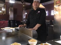-利昂法式铁板主题餐厅(新奥购物中心店)
