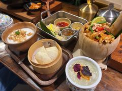 -银米·云南传统过桥米线(双廊黑金冠店)