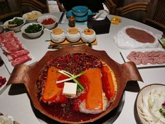 -墨居上隐·院子里火锅(峨眉店)