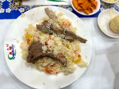 两块羊排抓饭-民杨抓饭(柏香苑店)