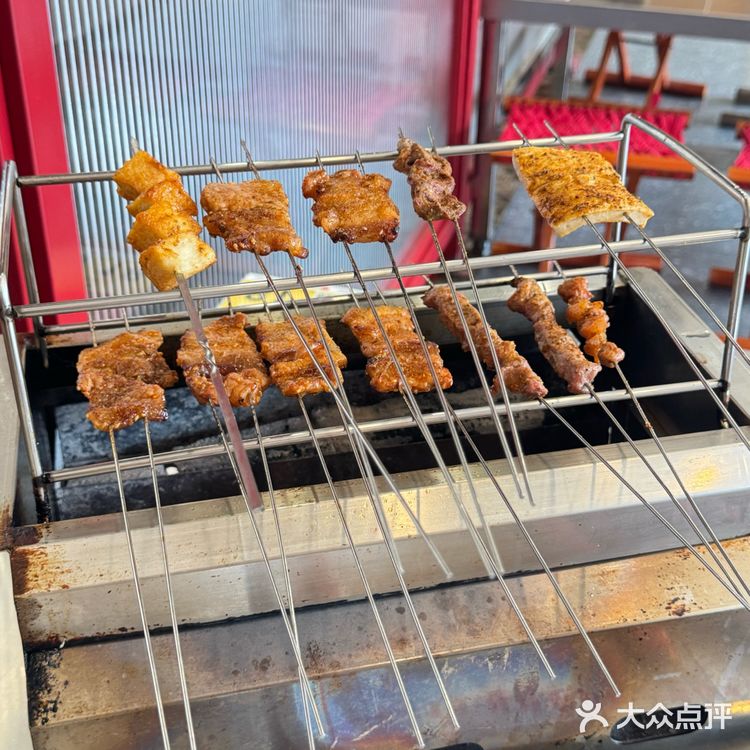 在青岛就能吃到正宗的淄博烧烤