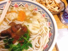 -鑫花溪牛肉米粉(人民广场店)