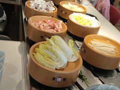 -龍歌自助小火锅(市南金茂湾店)