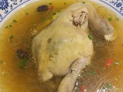-东口码头·烧鸽子·鱼头泡饼·地方菜(金鹰悦城店)