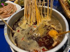 传统锅底-马路边边串串香(双井直营店)