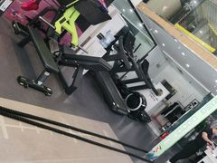 -思迈威健身(积玉桥万达店)