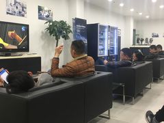 -镇江奥达奥迪4S店(丁卯开发区店)