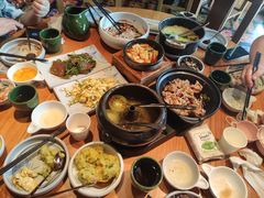 -云海肴·汽锅鸡·云南菜(天山百盛优客店)