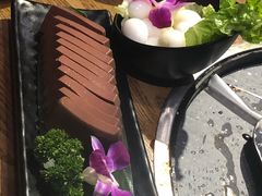 -三人行骨头王火锅(长寿店)