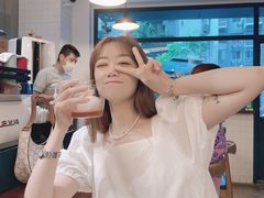 -Be Lived Cafe比例咖啡(摩天轮店)