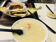 荷叶粥-穆得·老周家牛肉烧饼(普利街店)