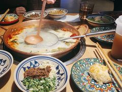 -洱火云南酸菜牛肉火锅(石景山当代商城店)
