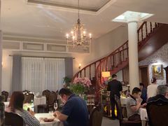 -La Villa French Restaurant