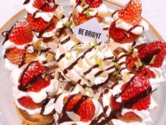 草莓忌廉华夫饼-BE BRIGHT KITCHEN(正佳广场店)