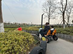 -季高兔窝窝亲子园(上海薰衣草公园店)