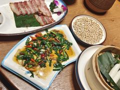 -老滇山寨•云南特色菜•地方菜•民族风情歌舞表演(金碧店)