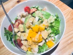 烤鸡牛油果芒果沙拉-CALIFORKS加州叉子轻食(朝阳门店)