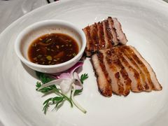 招牌炭烧猪颈肉-金椰壳· 大厨新加坡菜(壹方城店)