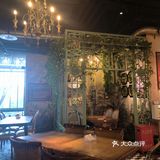 品味一下西贡在巴黎的异域味道。这家餐厅的面积很大