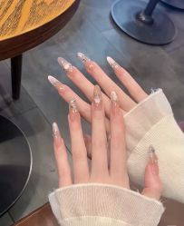 -初瞳专营美睫美甲
