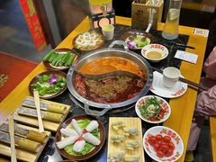 -憨孃孃·重庆老火锅(红山黑金店)