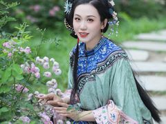 -九月鹰飞汉服摄影工作室
