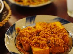 -Cuc Gach Quan Restaurant