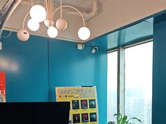 -荒岛实景沉浸密室(江汉路1店)