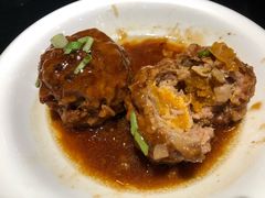 鸭蛋黄狮子头-梅飞酒家(桑园路店)