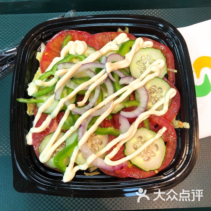 赛百味 蔬菜沙拉                 木牛角刀子           george桑