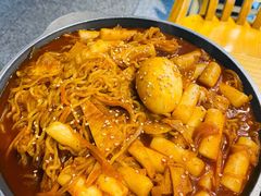 炒年糕-姜虎东白丁烤肉(恒隆广场店)