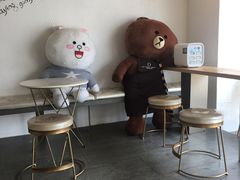 -顶东面包花园·生日蛋糕(世博店)