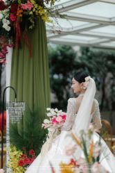 -Lady  Jane高端婚纱礼服馆