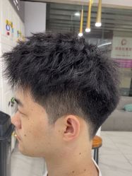 -镁连社·美联社