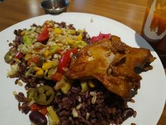 炙烤香辣鸡腿杂粮-POKEE VIA&Brunch·维娅(重庆来福士店)