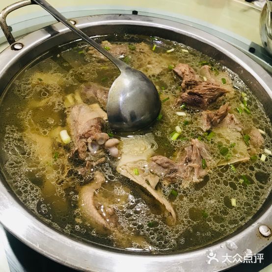 鹅行天下特色酒店(江海新城市广场店)