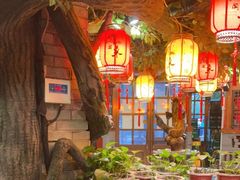 大堂-万里闯关东铁锅炖菜馆(高新旗舰店)