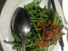 顺德捞通菜-汤城小厨•粤菜•靓汤(苏州街店)