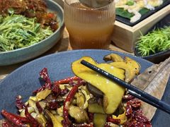 -一朵菌·野生菌探索家火锅(南亚店)