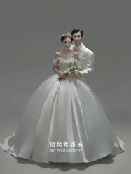 -纪梵希旅拍婚纱摄影(大连总店)