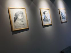 -一个差评成就的纹眉店