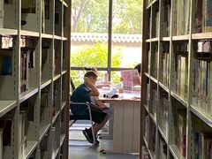 -西安市长安区图书馆