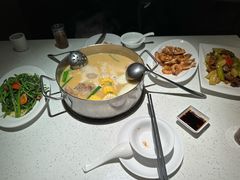 -肥仔文澳门猪骨煲(南京西路店)