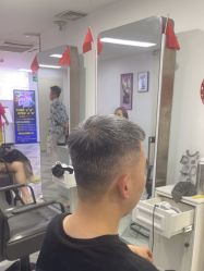 -米娜护肤造型